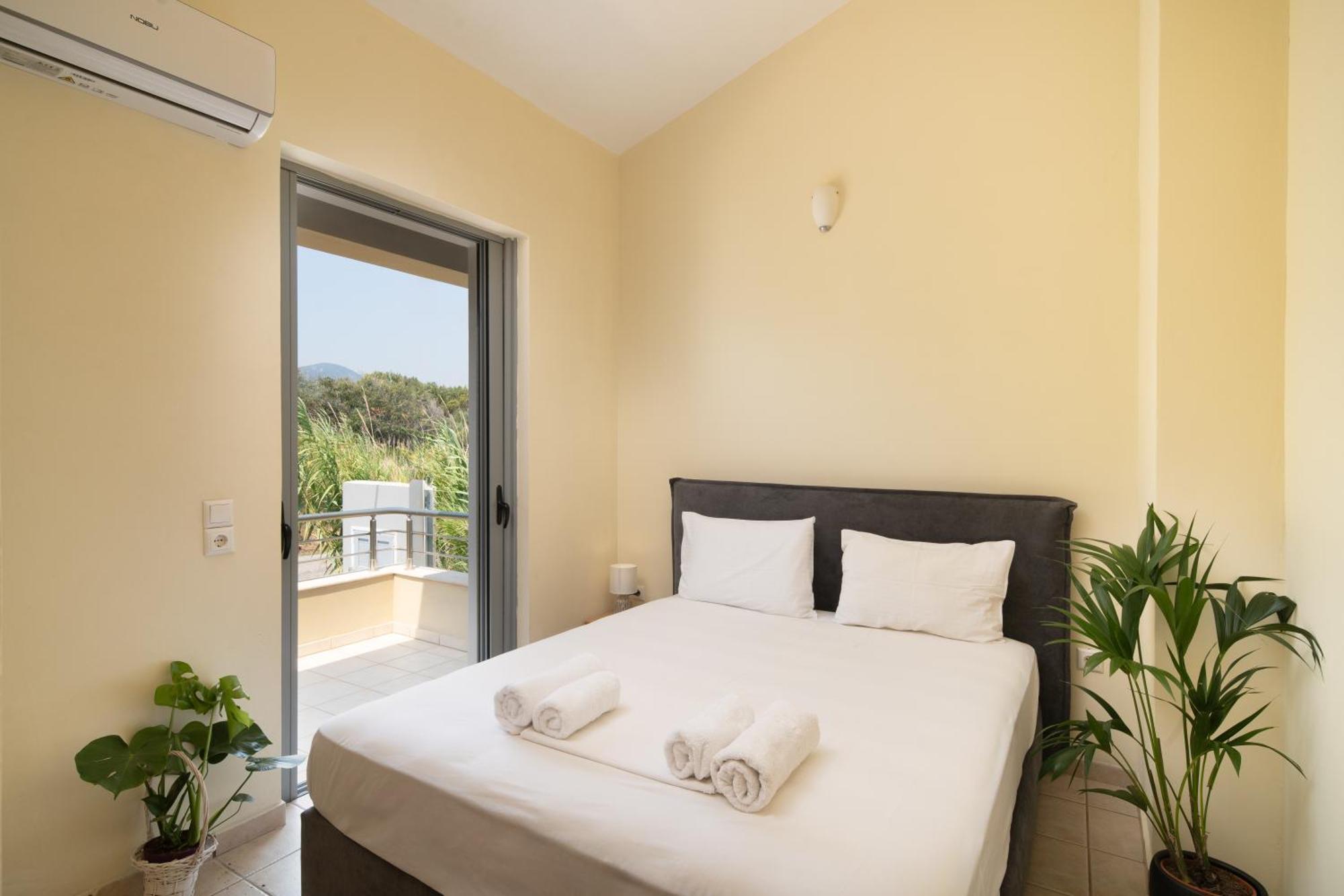 Spacious Beachfront Maisonettes With Stunning Views & A Private Beach Monemvasía Екстериор снимка