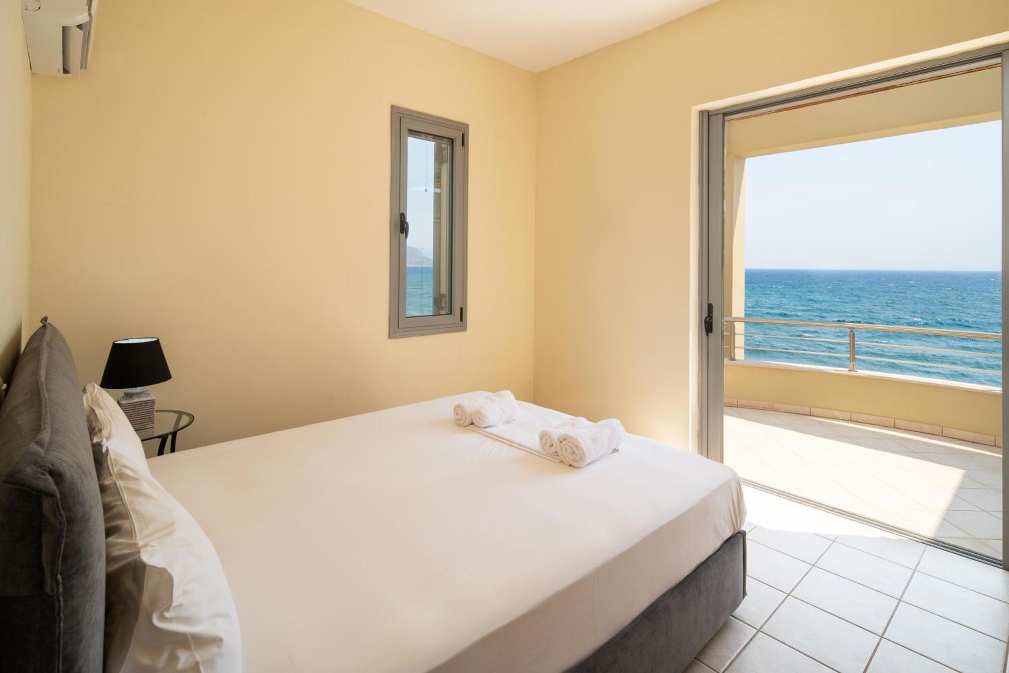 Spacious Beachfront Maisonettes With Stunning Views & A Private Beach Monemvasía Екстериор снимка